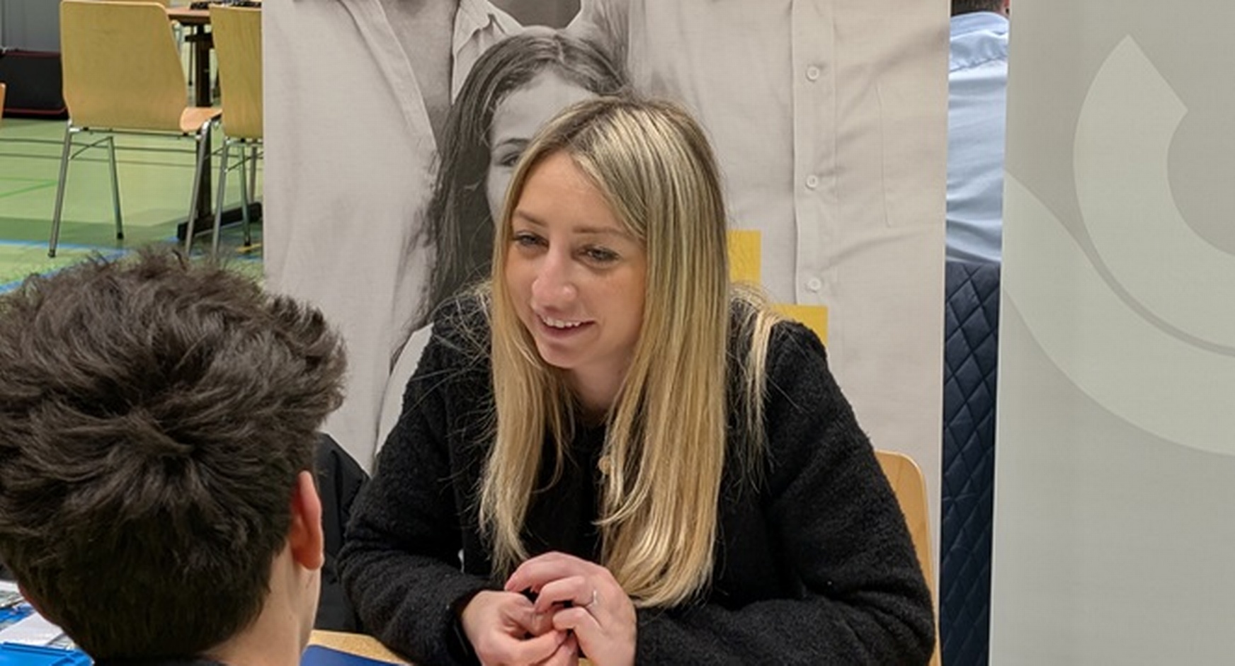 Eindrücke vom Lehrlings-Speed-Dating 2024/25 der Fachmittelschule Wien 23 