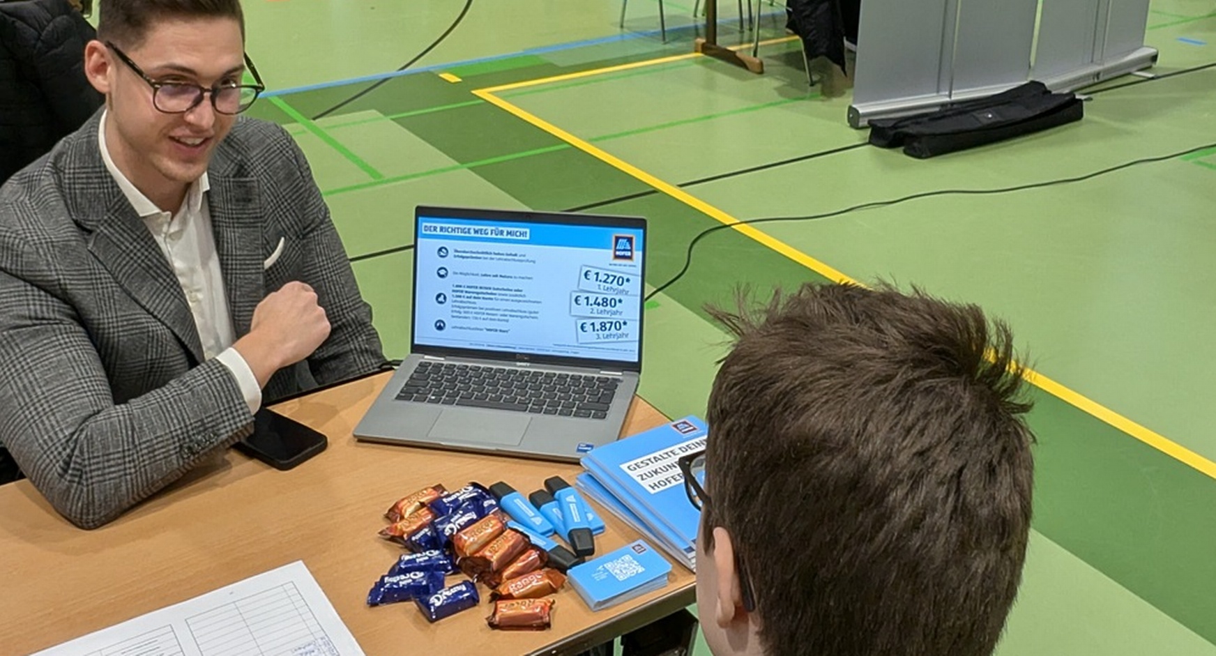 Eindrücke vom Lehrlings-Speed-Dating 2024/25 der Fachmittelschule Wien 23 