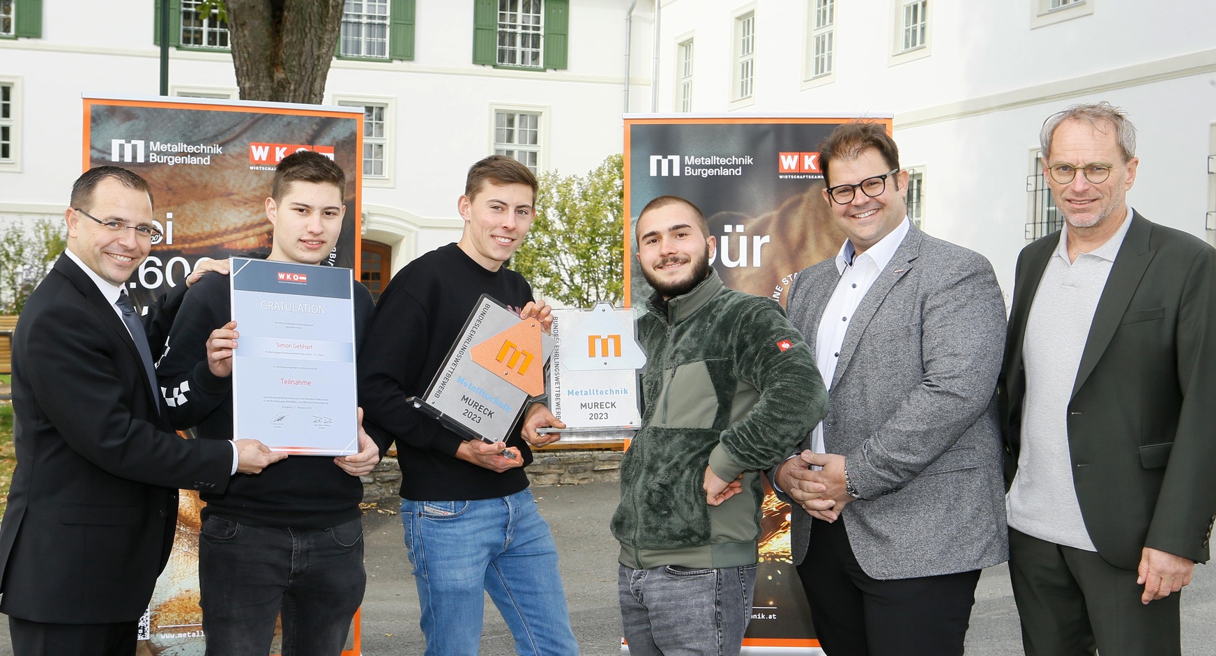 WK-Präsident Andreas Wirth mit drei der 2.557 burgenländischen Lehrlinge: Simon Gebhart (Teilnehmer Staatsmeisterschaft Metalltechnik), Niklas Schöll (3. Platz Staatsmeisterschaft) von der Firma Werfring in Marz, Philipp Kabelik (Vize-Staatsmeister) von der Firma Metallbau Dorner in Deutschkreutz, Innungsmeister Mario Horvath und LBS Pinkafeld-Direktor Wilhelm Pfeiffer (v. l.). 