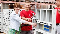 Maria Neumann besucht WorldSkills-Teilnehmer