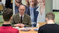 Eindrücke vom Lehrlings-Speed-Dating 2024/25 der Fachmittelschule Wien 23 