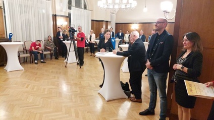 Menschen im Festsaal der BV zur Verleihung der WBB Awards