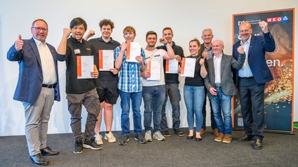 Gruppenbild der Sieger des Landeslehrlingswettbewerb Oberösterreich Metalltechnik