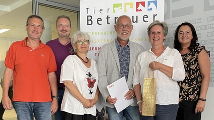 Helmut Löffler, Richard Helfer, Sabine Dimeg-Zöhrer, Fachgruppenobmann-Stv. Norbert Ziegler, Fachgruppenobfrau KommR Gabriele Schnödl und Fachgruppengeschäftsführerin Claudia Scherz (v. l.). 