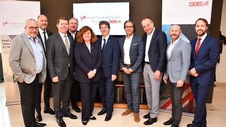 Michael Scherz, Christoph Plank, Richard Bandera, KommR Anton Putz, Doris Granabetter, Christian Mandl, KommR Jochen Joachims, Christoph Blum, Wilhelm Nest und Philipp Schramel (v. l.).