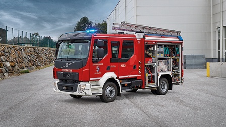 Hier sieht man ein Feuerwehrauto von Rosenbauer.