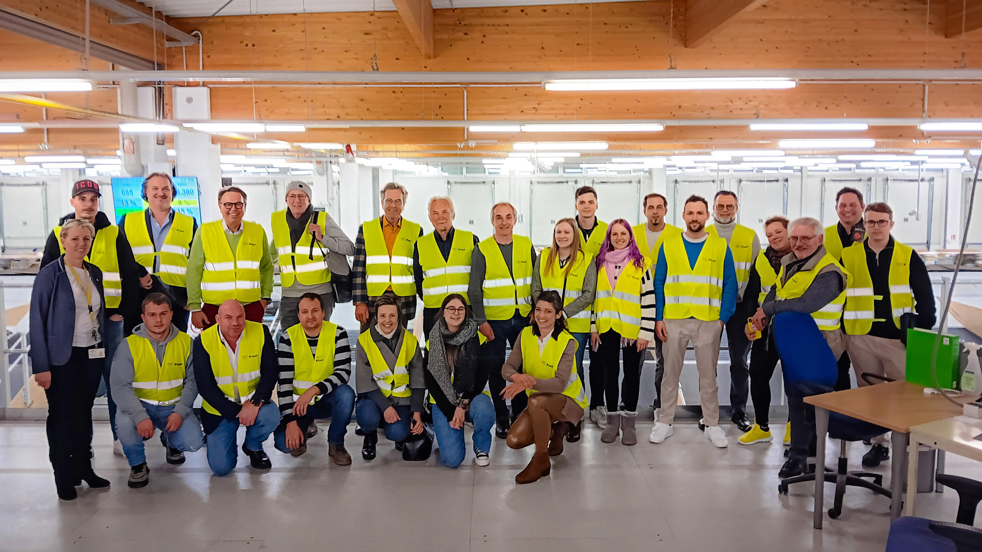 Paket-Logistikzentrum Kärnten Gruppenfoto