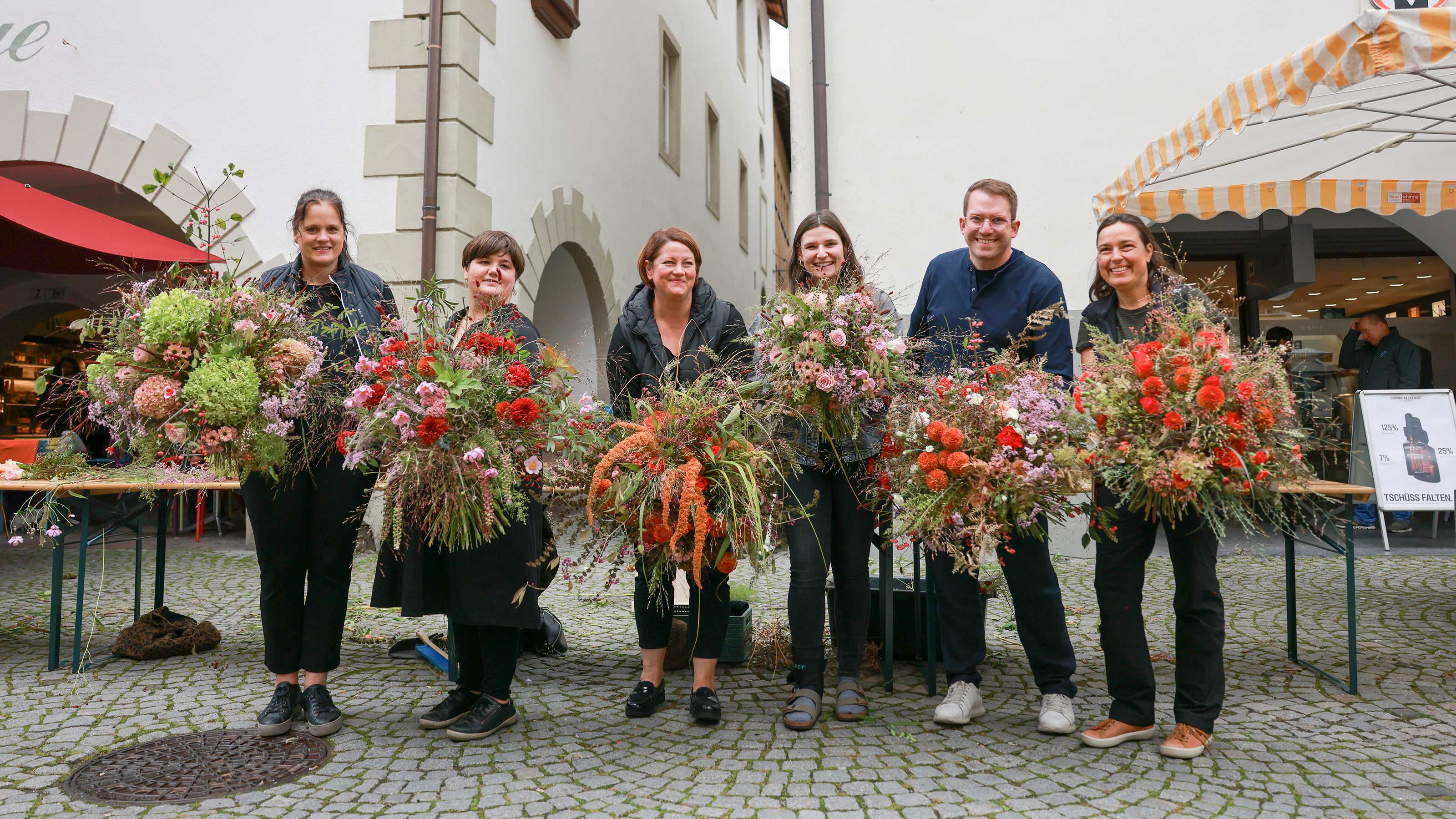 Teilnehmer des Flashmob der Vorarlberger Floristinnen & Floristen 2024