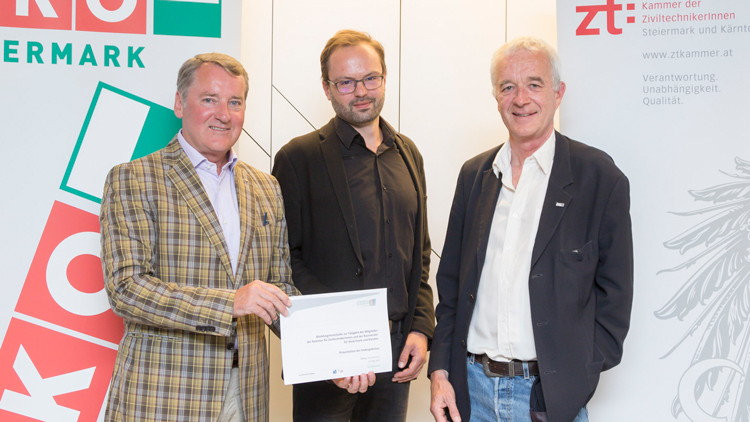  Bau-Innungsmeister Alexander Pongratz, Erich Kirschner (Joanneum Research) und Gerald Fuxjäger, Präsident der Kammer der ZiviltechnikerInnen