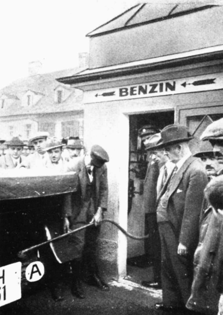 Österreichs erste Tankstelle in Graz