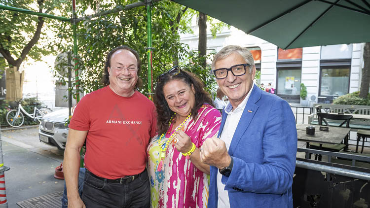 Josef Herk (r.) mit den betroffenen Unternehmern Silvia Schantl und Rupert Felser.
