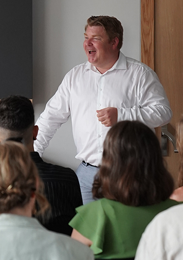 Thomas Geiger als Referent beim 8. Nachhaltigkeitsfrühstück bei harry's home in Telfs