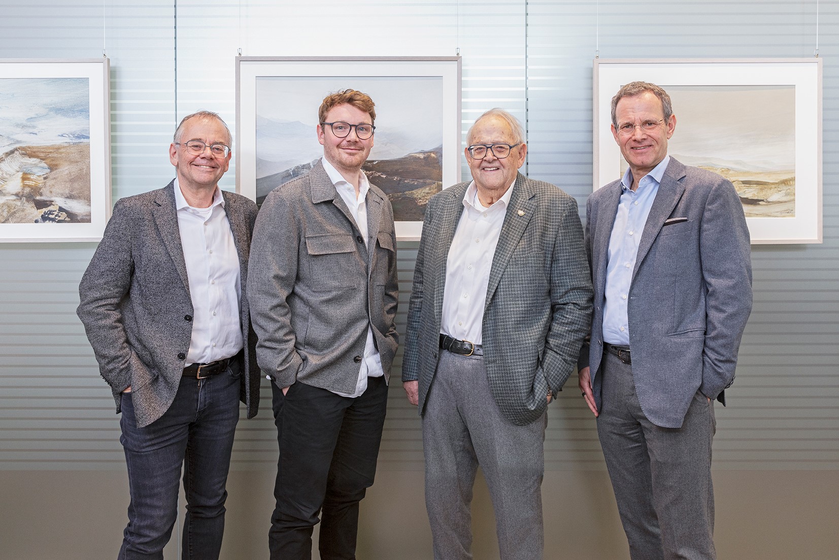 Stehen für ein überaus erfolgreiches Familienunternehmen: Gründer Kommerzialrat Anton Pletzer (2.v.r.) mit seinen Söhnen Anton (l.) und Manfred (r.) sowie Enkel Thomas (2.v.l.).