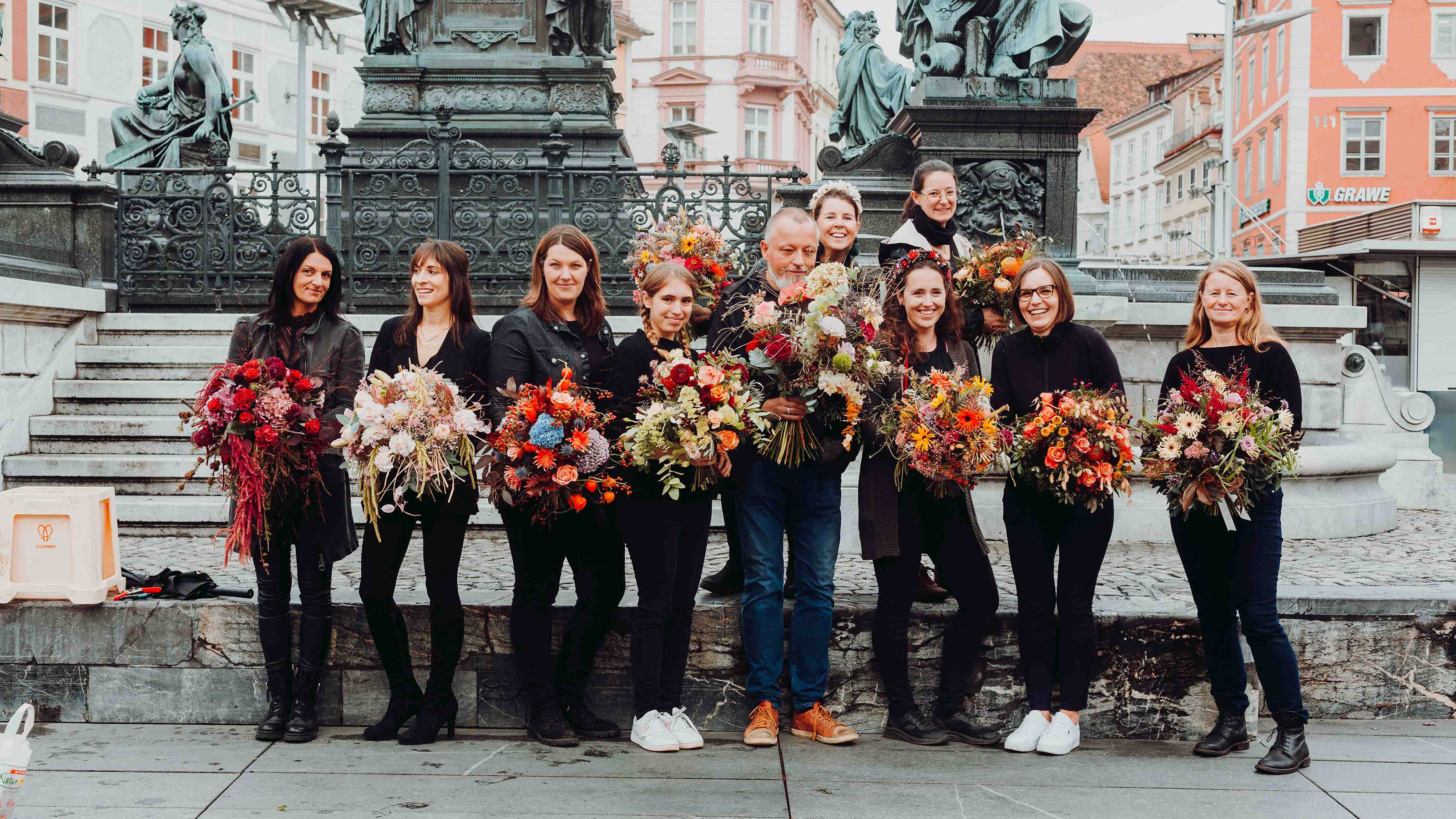 Teilnehmer des Flashmob der Steirer Floristinnen & Floristen 2024